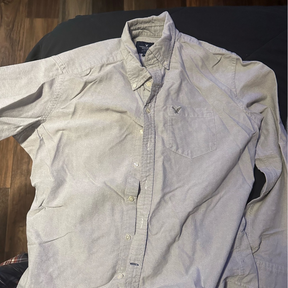 American Eagle Button Up